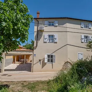 Mediterranes M. Terrasse Apartment